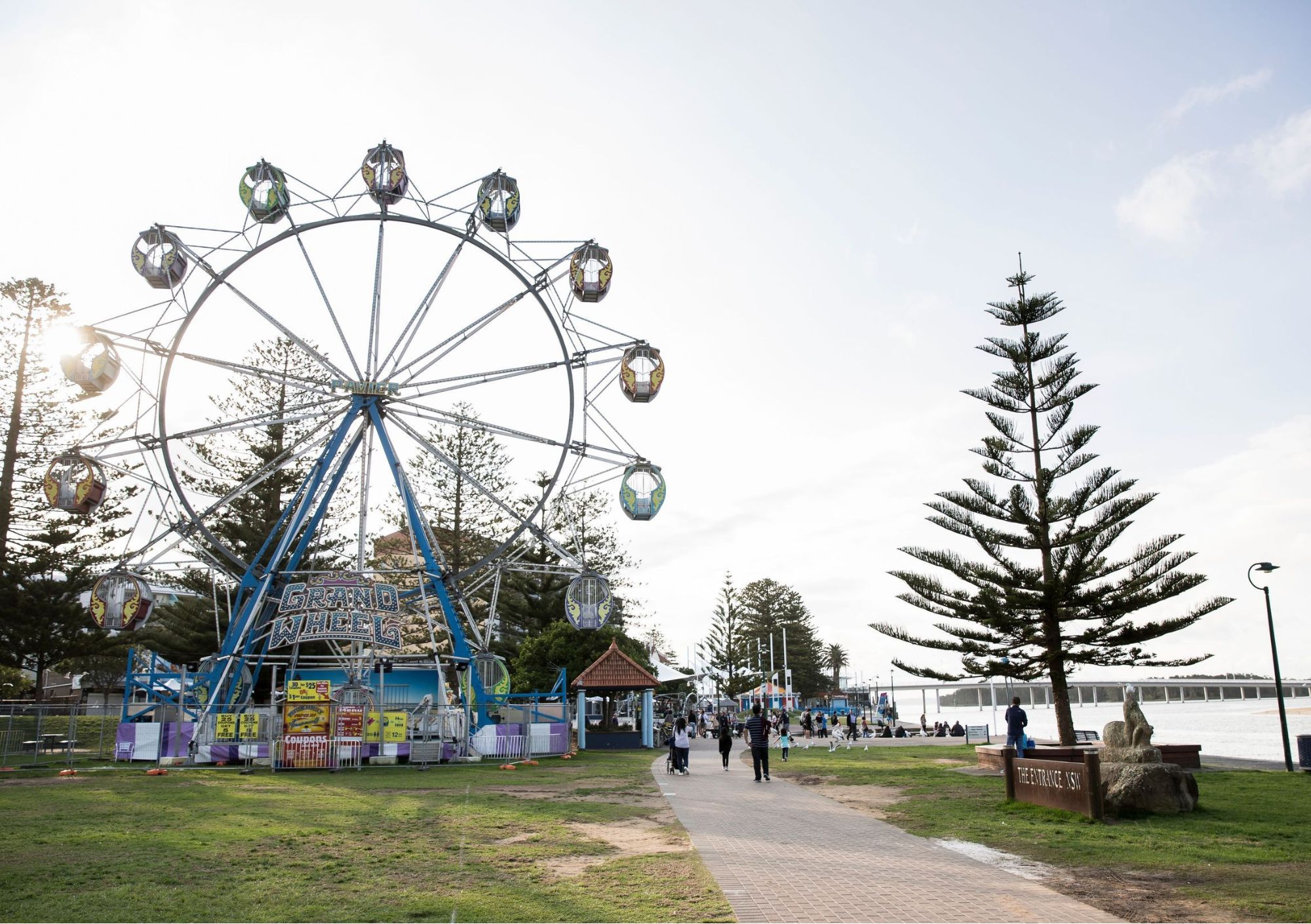 ferris wheel at memorial park central coast nsw